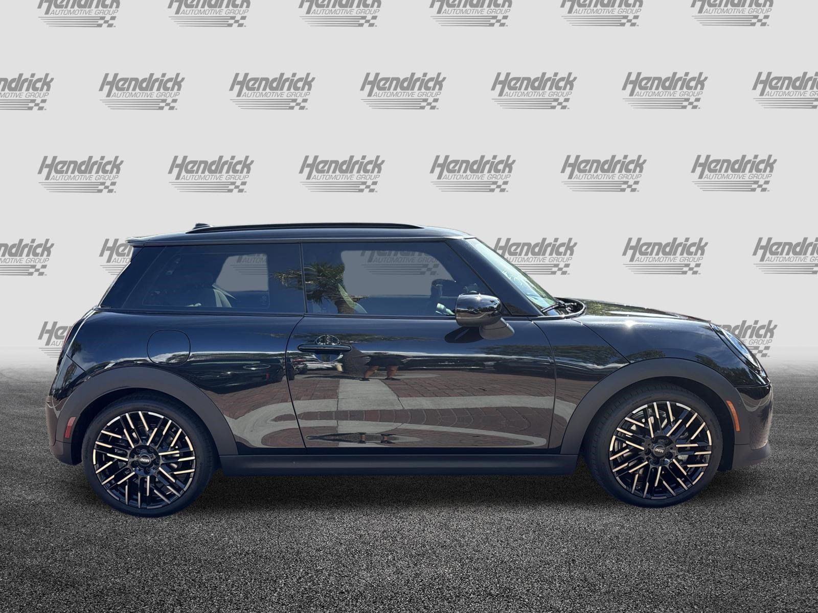 Used 2025 MINI Cooper S FWD image 11