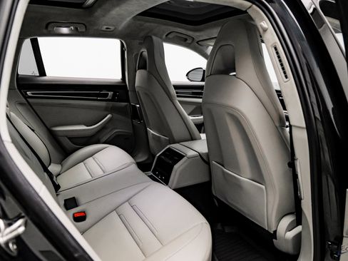 Used 2018 Porsche Panamera Turbo Sport Turismo image 72