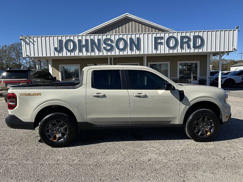 Used 2024 Ford Maverick Tremor w/ Tremor Off-Road Package image 3