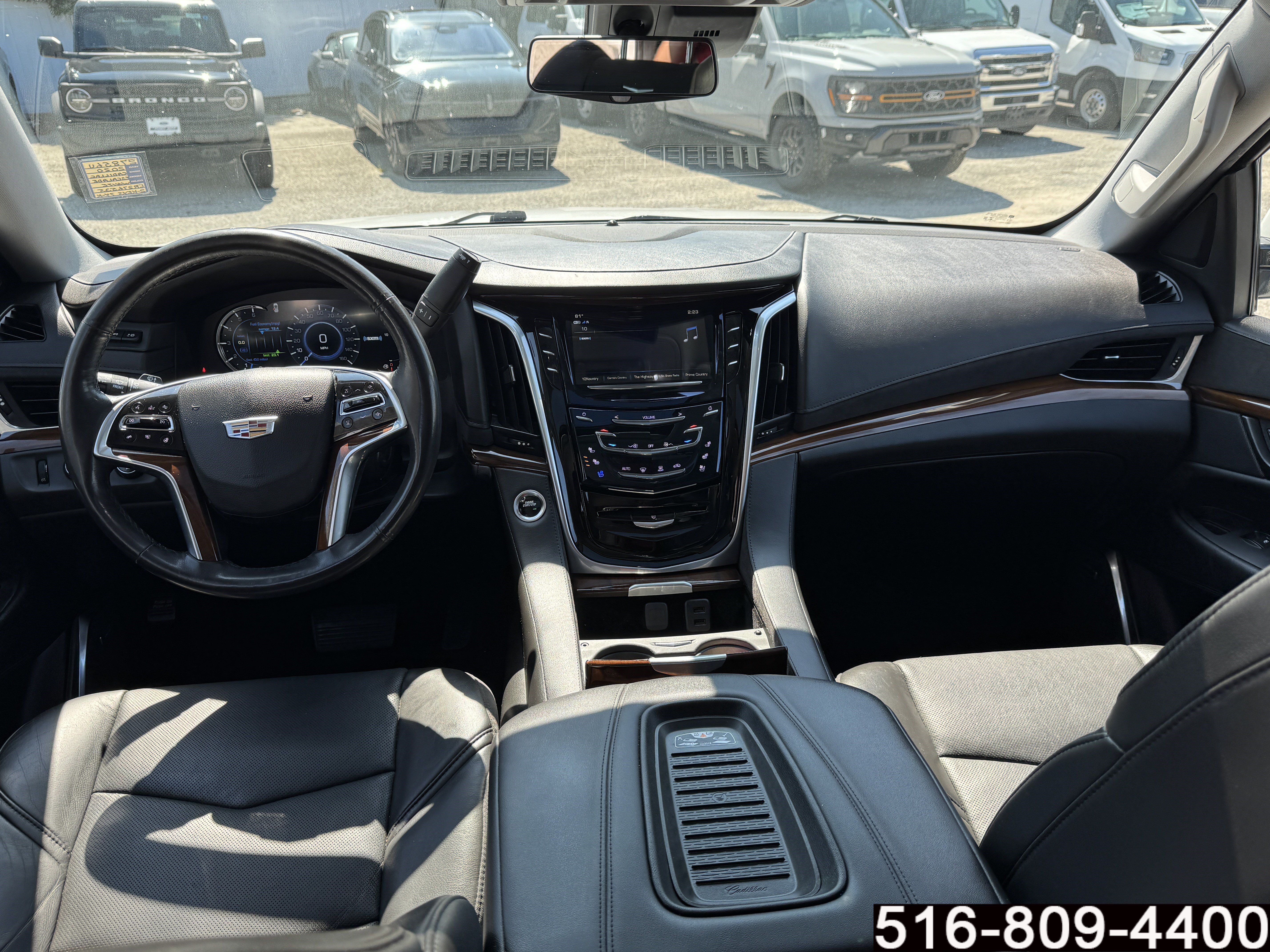 Used 2020 Cadillac Escalade Luxury AWD/4WD image 13
