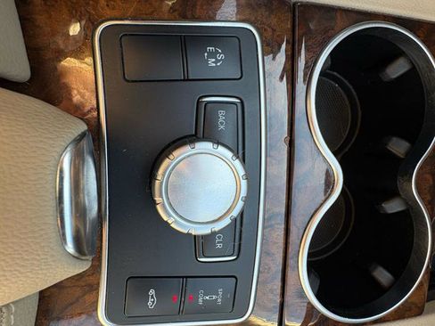 Used 2013 Mercedes-Benz CLS 550 image 25