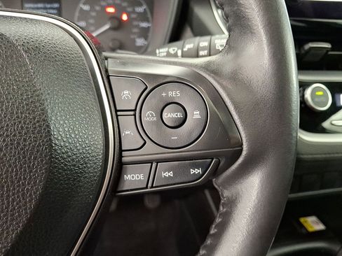Used 2023 Toyota Corolla Cross AWD Hybrid w/ Moonroof Package image 10