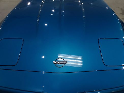 Used 1994 Chevrolet Corvette Coupe RWD image 26