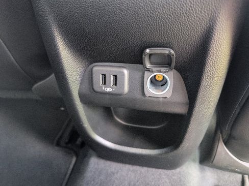Used 2019 Chevrolet Colorado Z71 image 12