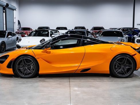 Used 2019 McLaren 720S Performance RWD image 3