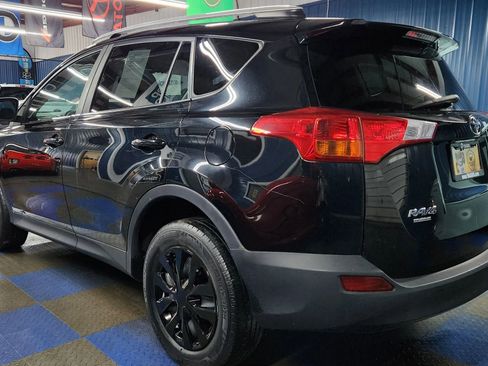 Used 2014 Toyota RAV4 LE image 4