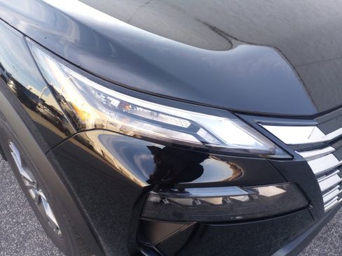 Used 2026 Nissan Rogue S FWD image 24