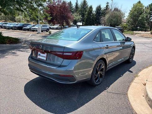 New 2026 Volkswagen Jetta SE FWD image 6