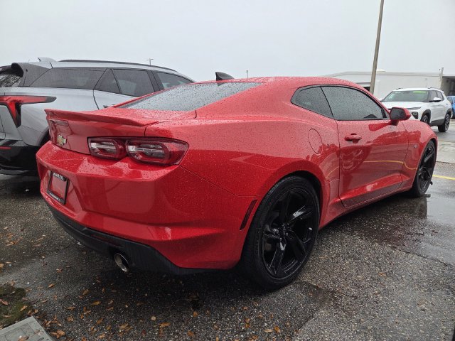 Used 2020 Chevrolet Camaro LT RWD image 5