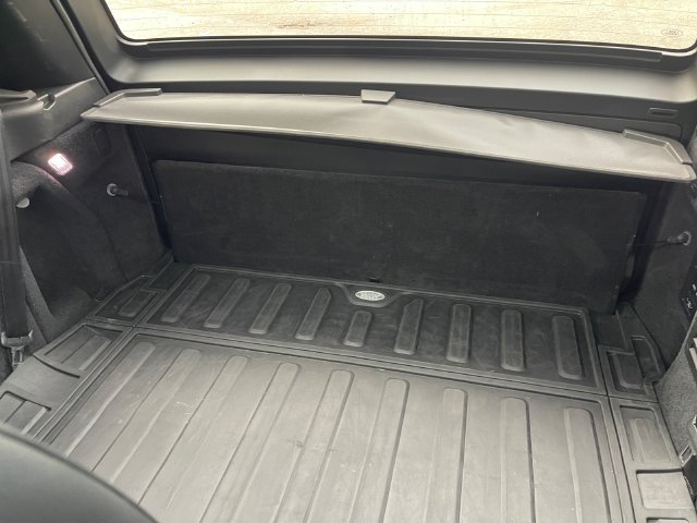 Used 2018 Land Rover Discovery HSE AWD/4WD image 29