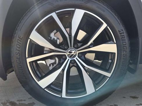 New 2026 Volkswagen Atlas Cross Sport SEL Premium R-Line image 6