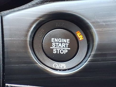 Used 2020 Jeep Grand Cherokee Limited AWD/4WD image 34