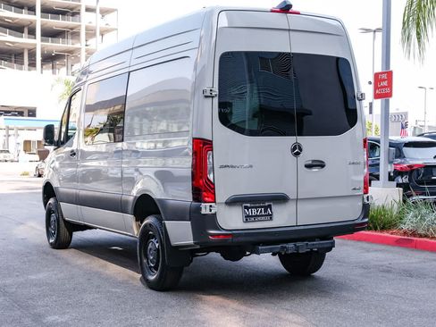 Used 2024 Mercedes-Benz Sprinter 2500 image 6