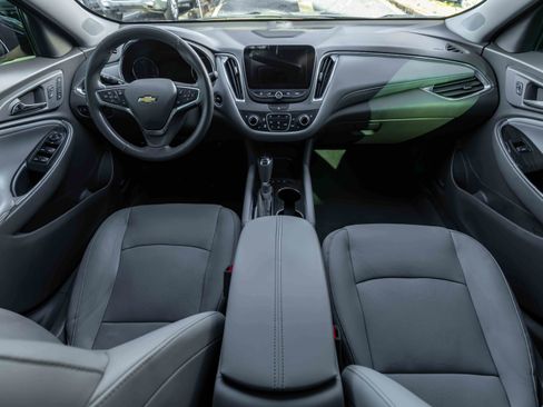 Used 2019 Chevrolet Malibu Premier w/ Sun and Wheel Package image 5