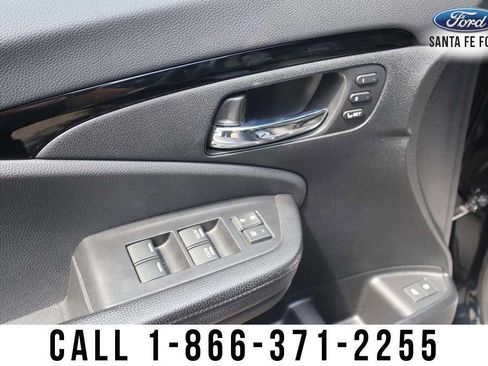Used 2017 Honda Pilot Touring image 9