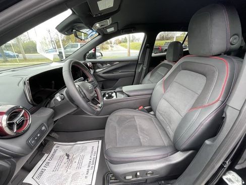 Certified 2024 Chevrolet Blazer EV RS image 23