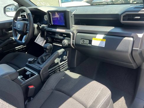New 2026 Toyota 4Runner SR5 AWD/4WD image 17
