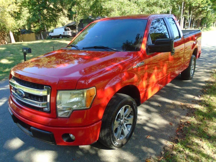 Used 2013 Ford F150 STX w/ Mid Equipment Group RWD image 1