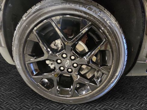 Used 2025 Chevrolet Traverse RS AWD/4WD image 13