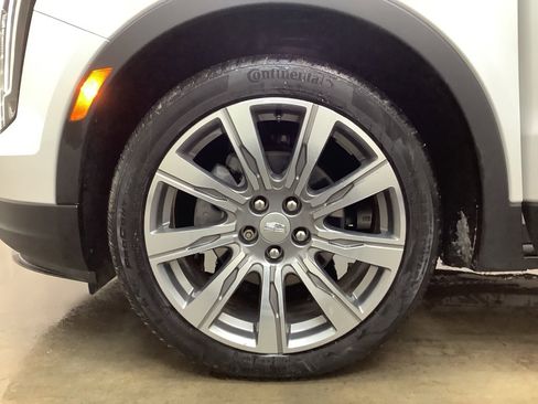 Used 2023 Cadillac XT4 Premium Luxury image 27