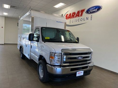 New 2026 Ford E-350 and Econoline 350 Super Duty w/ Power Equipment Group image 2
