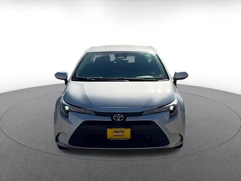 Used 2025 Toyota Corolla LE FWD image 4