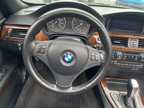 Used 2012 BMW 328i Convertible image 18