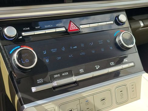 Used 2024 Hyundai Santa Fe Calligraphy AWD/4WD image 24