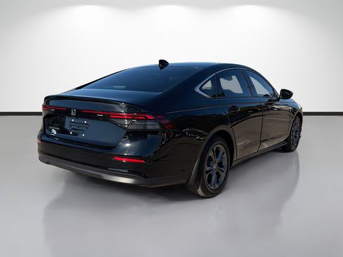 Used 2024 Honda Accord EX image 3
