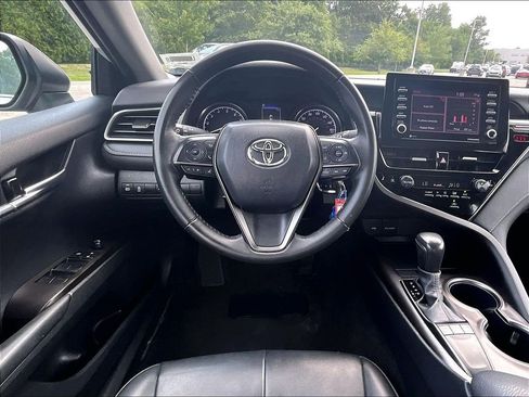 Used 2024 Toyota Camry SE FWD image 17