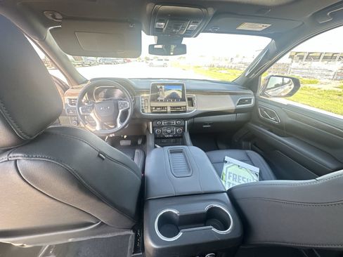 Certified 2024 Chevrolet Tahoe Z71 w/ Luxury Package AWD/4WD image 21