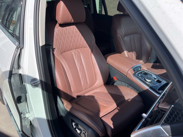 Used 2025 BMW X7 xDrive40i AWD/4WD image 24