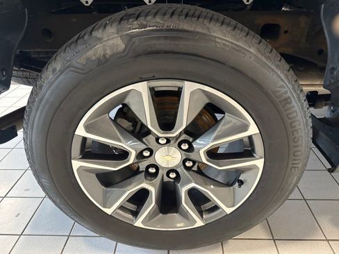 Used 2023 Chevrolet Silverado 1500 LT image 10