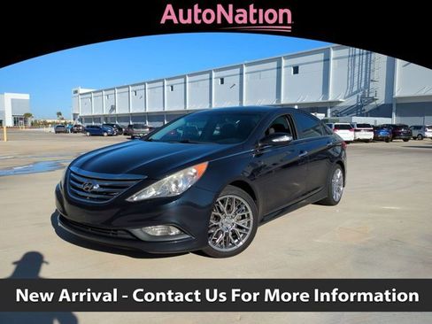 Used 2014 Hyundai Sonata SE image 1