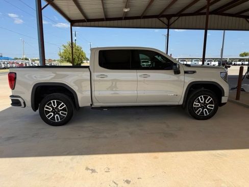 Used 2026 GMC Sierra 1500 AT4 w/ Technology Package AWD/4WD image 9