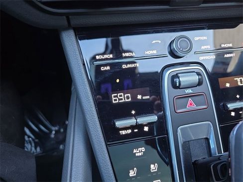 Used 2021 Porsche Cayenne image 27