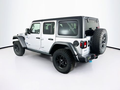 Used 2024 Jeep Wrangler Willys image 5