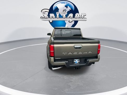 Used 2025 Toyota Tacoma 4x4 Double Cab image 7