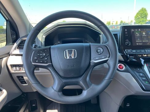 Used 2024 Honda Odyssey EX image 15
