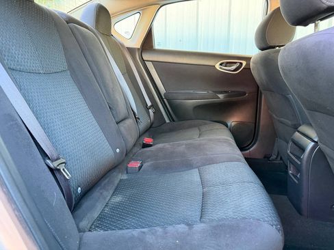 Used 2013 Nissan Sentra SR w/ Premium Pkg FWD image 16