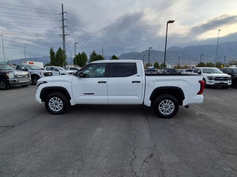 Used 2026 Toyota Tundra SR5 w/ SR5 Convenience Package AWD/4WD image 10
