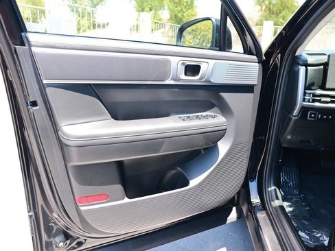 Used 2025 Hyundai Santa Fe SEL FWD image 21