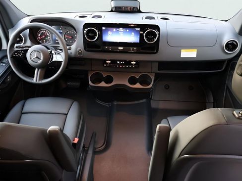 New 2025 Mercedes-Benz Sprinter 2500 image 13