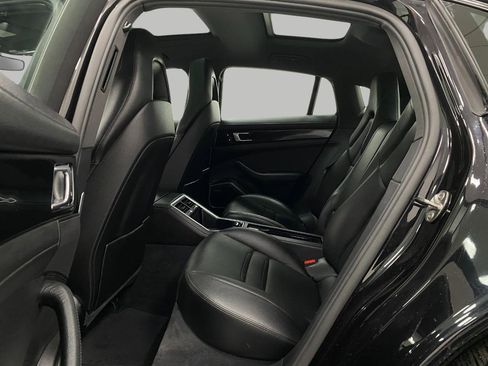 Used 2018 Porsche Panamera image 31