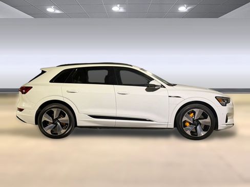 Certified 2023 Audi e-tron Premium Plus w/ Premium Plus Package AWD/4WD image 8