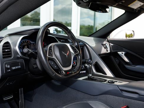 Used 2015 Chevrolet Corvette Z06 w/ 2LZ Preferred Equipment Group image 26