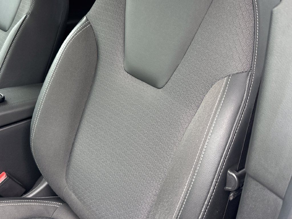 Used 2023 Buick Encore GX Preferred w/ Cold Weather Comfort Package FWD image 12