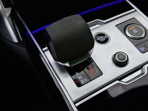 Certified 2023 Land Rover Range Rover SE AWD/4WD image 17