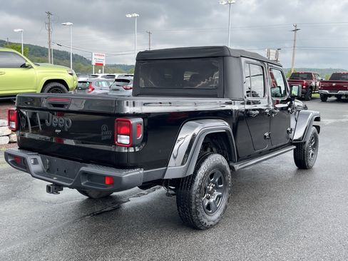 Used 2021 Jeep Gladiator Sport AWD/4WD image 3