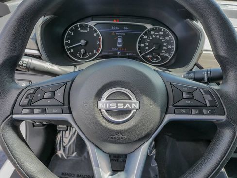 Used 2025 Nissan Altima 2.5 SV FWD image 24